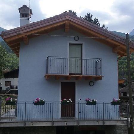 Casa Vacanze Chez Sapin Fenis Phòng bức ảnh